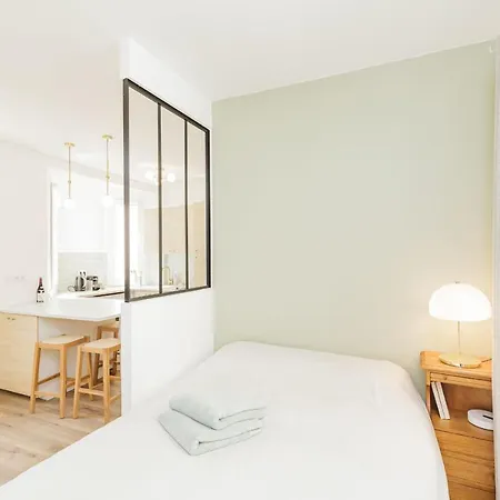 Apartment Very Nice Studio For 2 People In Paris *