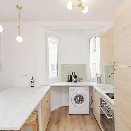 Very Nice Studio For 2 People In Paris Apartment *